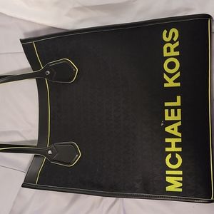 Micheal Kors Tote and Dust Cover